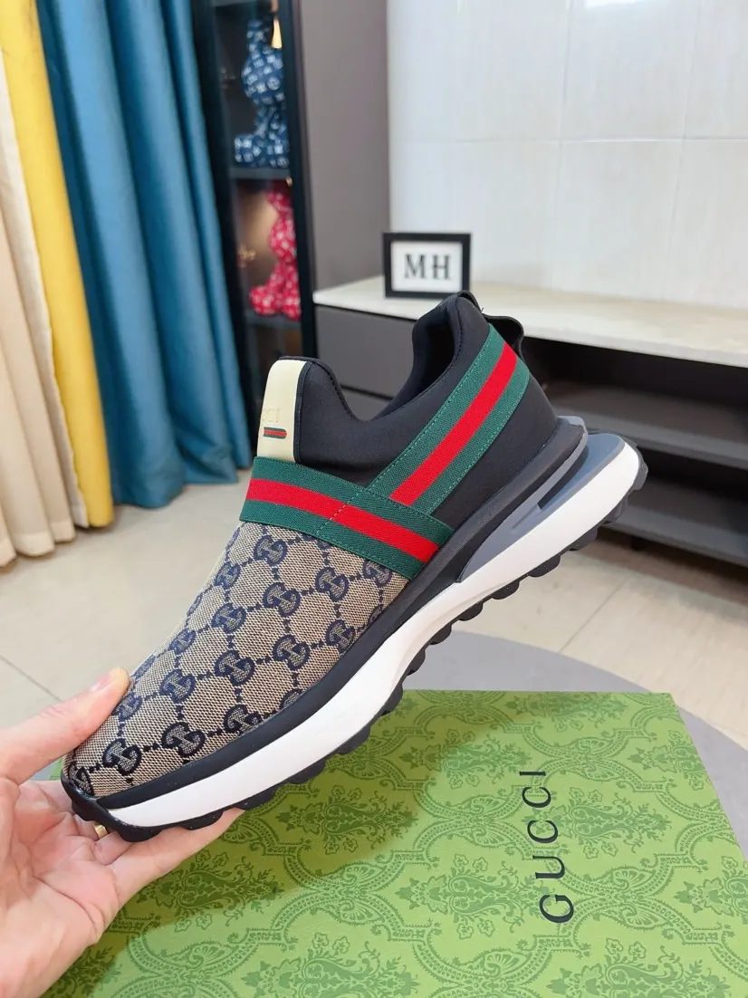 Factory price 458🌹🌹GUCCI [Gucci] New high-end brand of men's shoes, the latest fashionable casual men's shoes, trendy and versatile style, relaxed and sporty style, uppers imported from Italy, first-layer cowhide, genuine leather lining and ultra-fine workmanship. Original personalized fashionable rubber wear-resistant outsole, light and comfortable on the foot, size 38-44